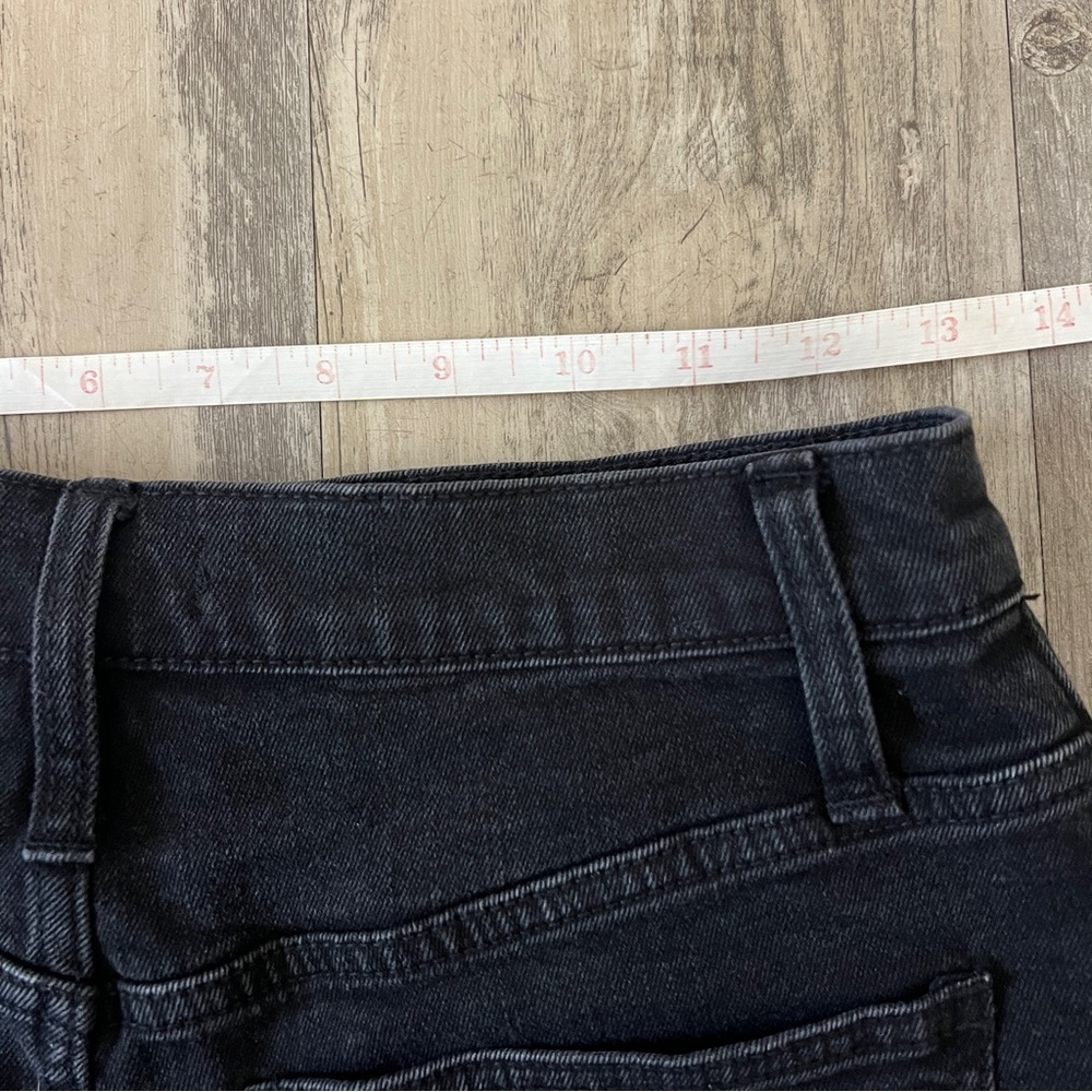 Madewell High Waisted Button Fly Shorts in Black - Picture 7 of 7